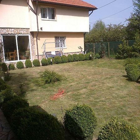 Guest House Iveta Sofia Exterior photo